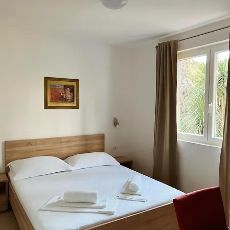 Apartments-villa Ilaria *