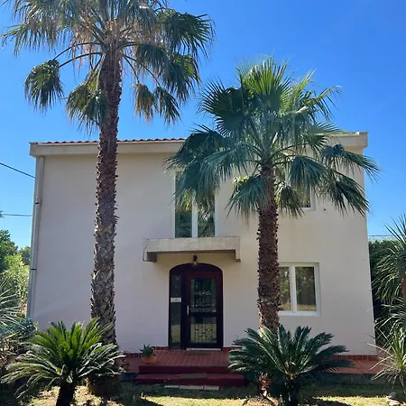 Apartments-villa Ilaria Živogošće