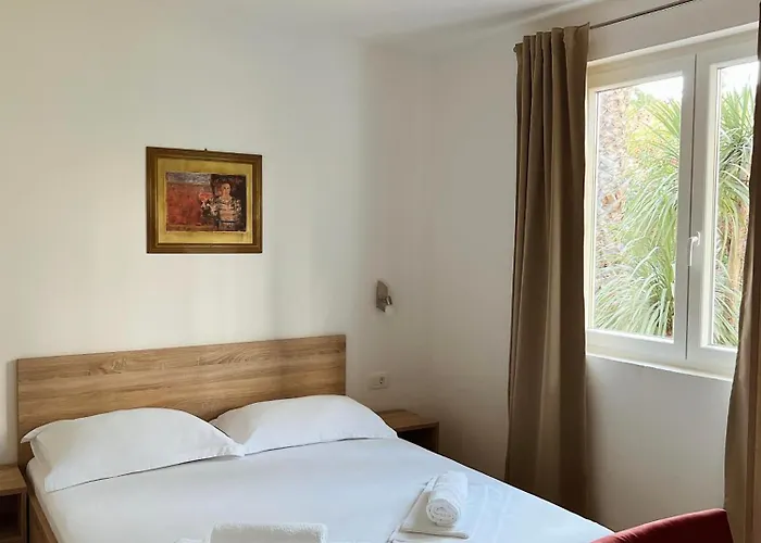 Apartments-villa Ilaria *